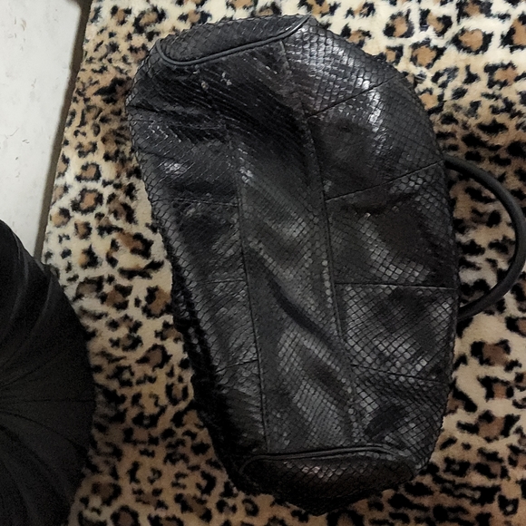 Gucci Medium Python Sukey Tote - Picture 4 of 4